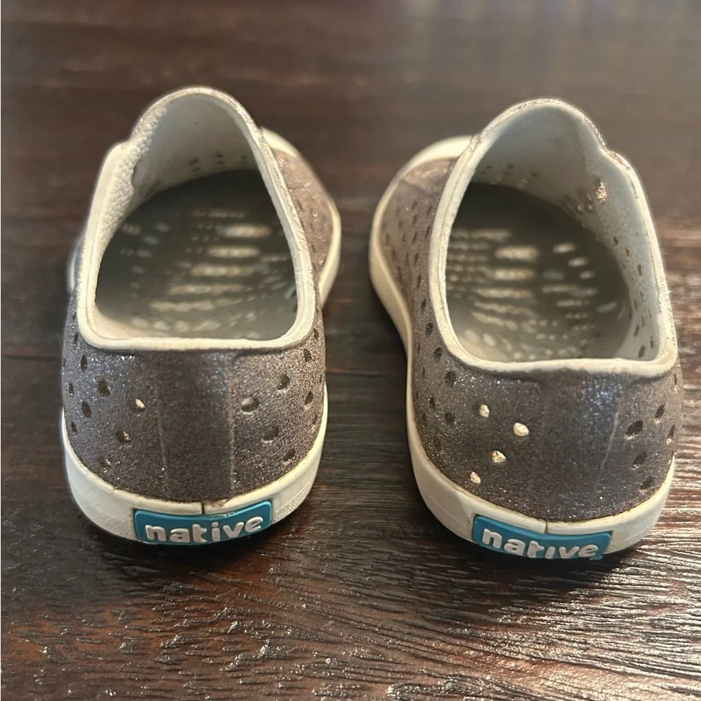 Native Kids Water Shoes in Sparkly Metal Bling/ Shell White